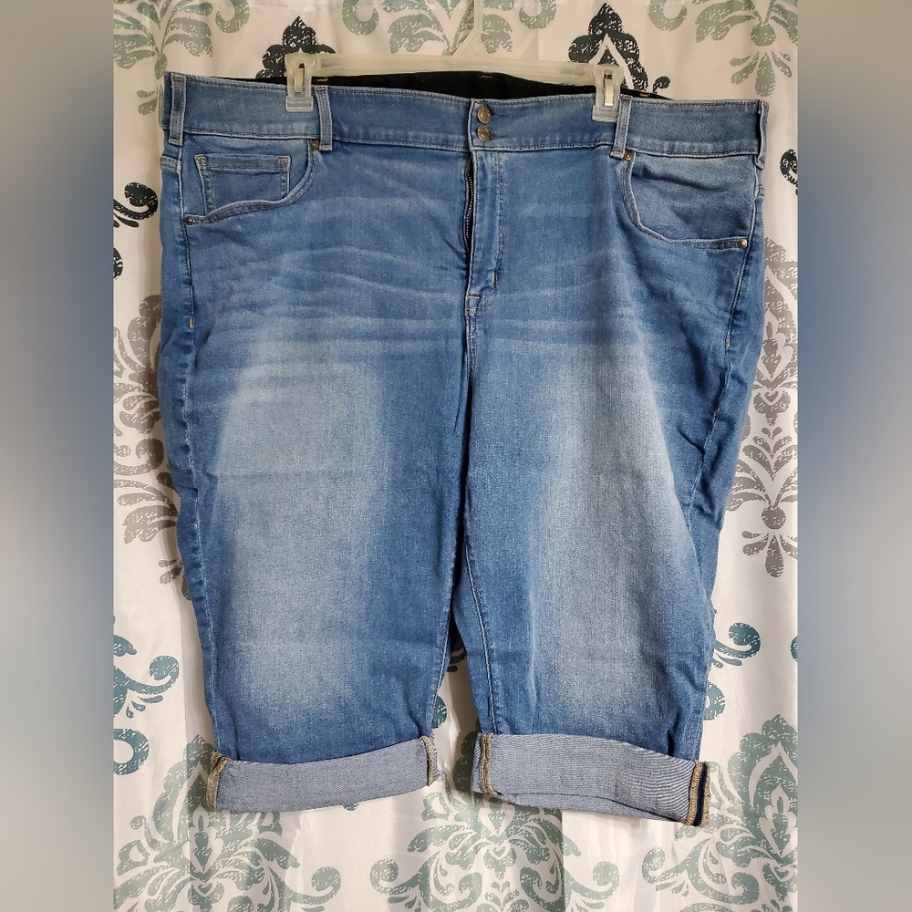 Lane Bryant Capris